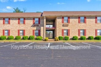 Building Photo - 100 Laurel Cove Dr