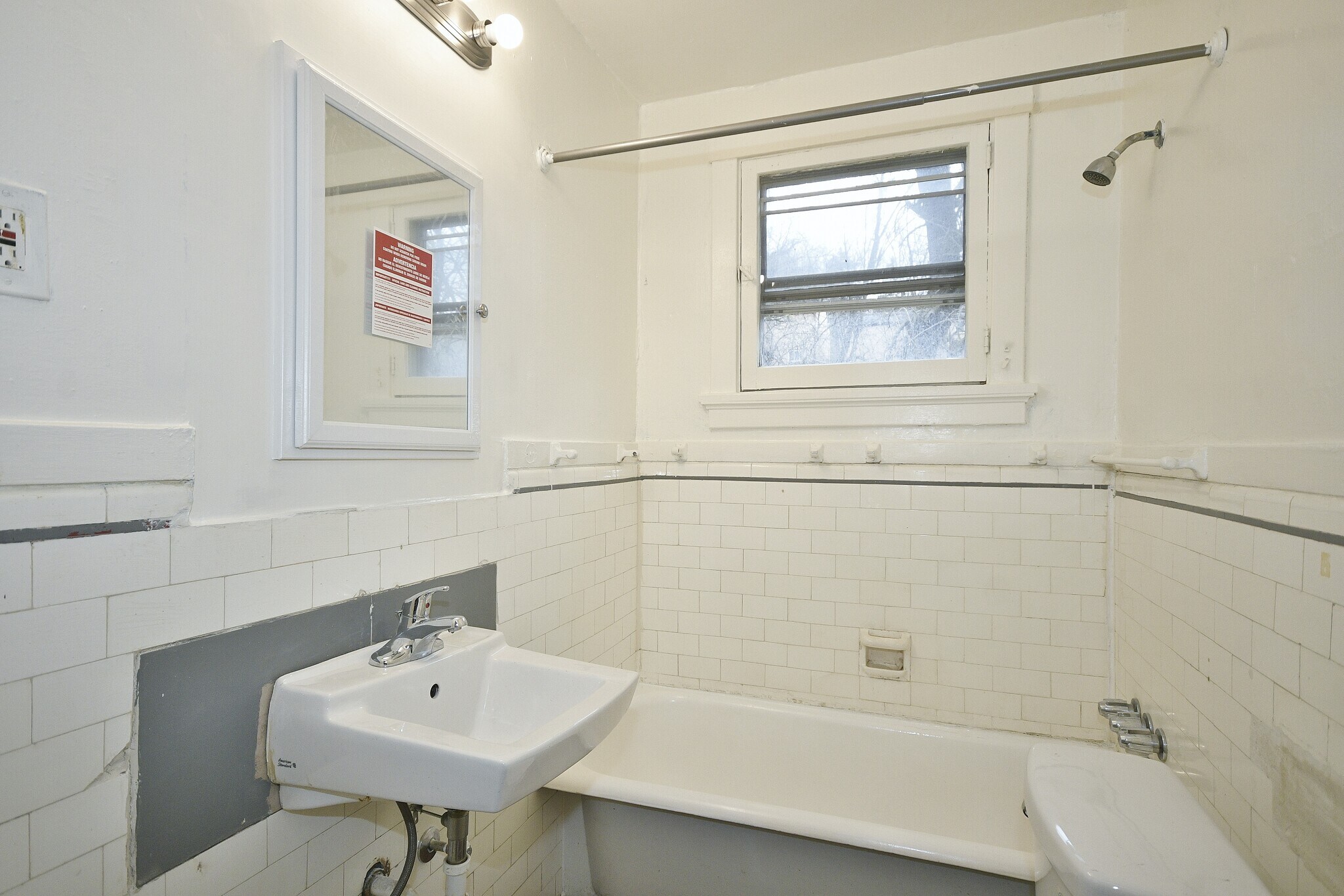 Building Photo - 1718 Montier St