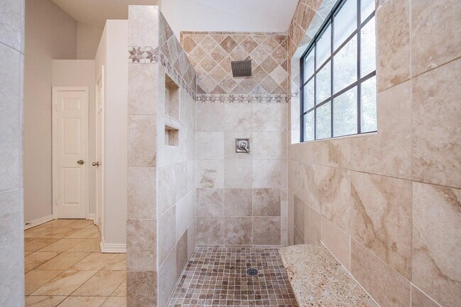 Building Photo - 86 W Stony Bridge Cir
