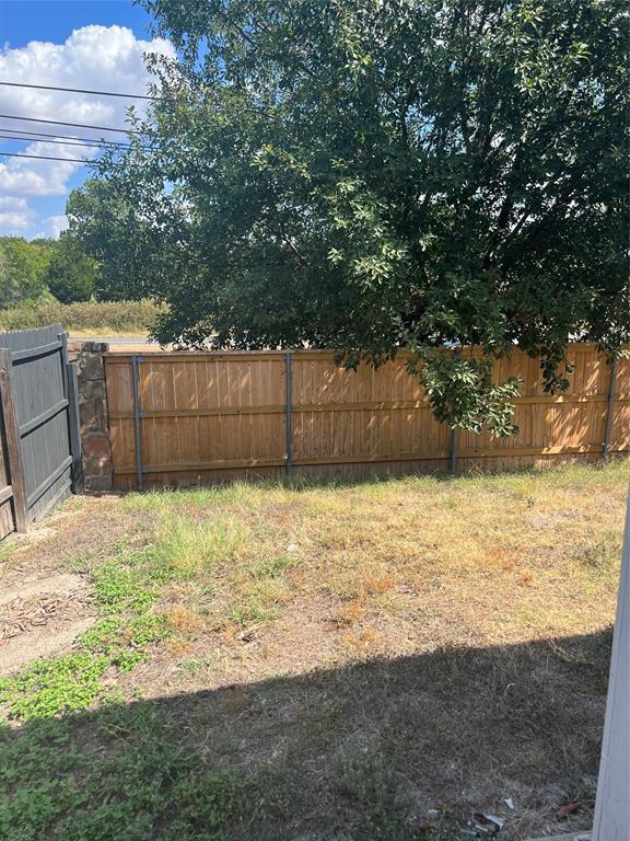 Building Photo - 1901 Golden Sunrise Ln