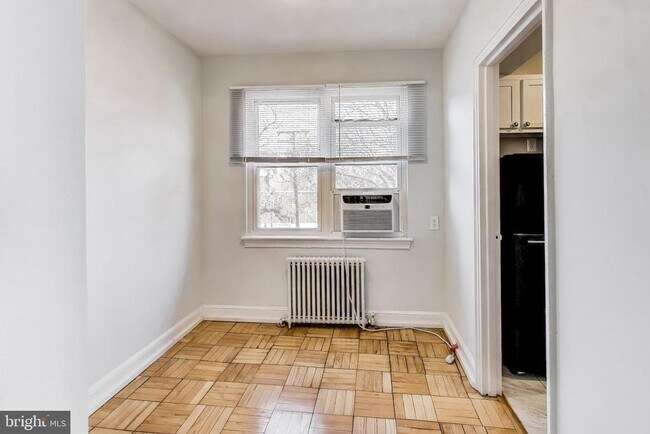 Building Photo - 1726 N Quinn St