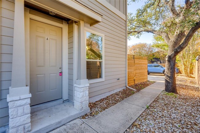 Building Photo - 5701 Cougar Dr