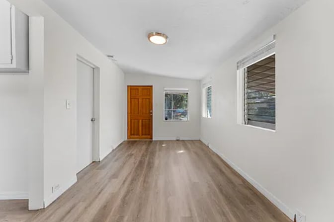 Building Photo - 1430 16th St W