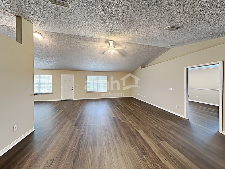 Building Photo - 2712 Taylor Hill Dr