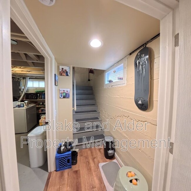 Building Photo - 1333 N Alberta St