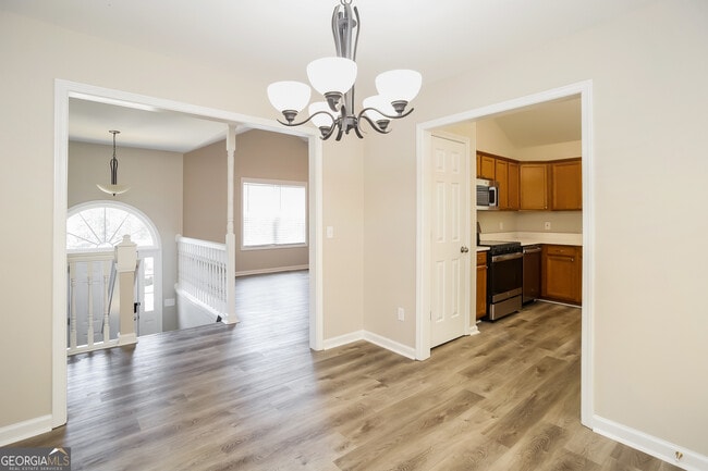 Building Photo - 83 Greatwood Dr