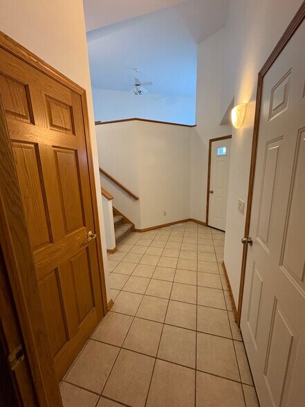 Building Photo - 310 Redruth Dr