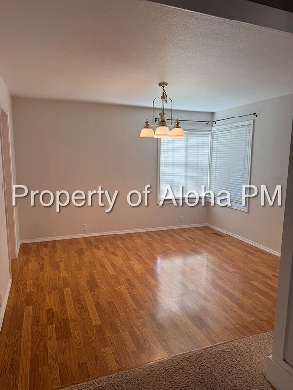 Building Photo - 3048 W Kendrick St