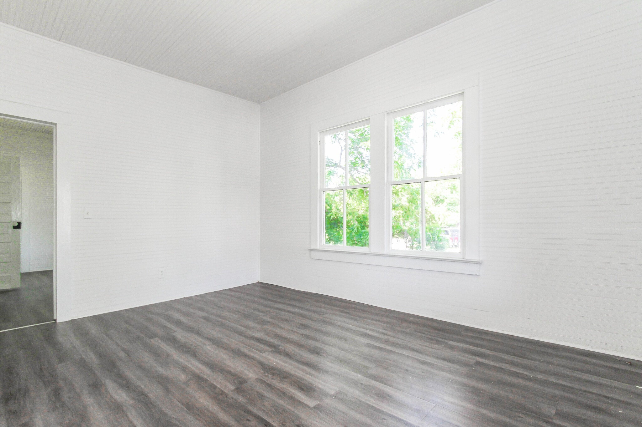 Building Photo - 706 Shull St