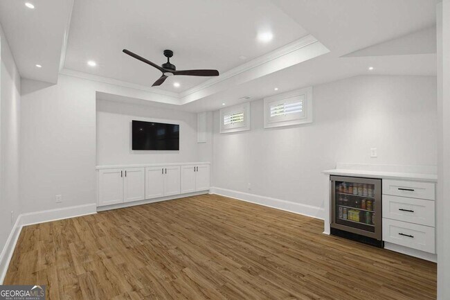 Building Photo - 1452 Woodland Hills Dr NE