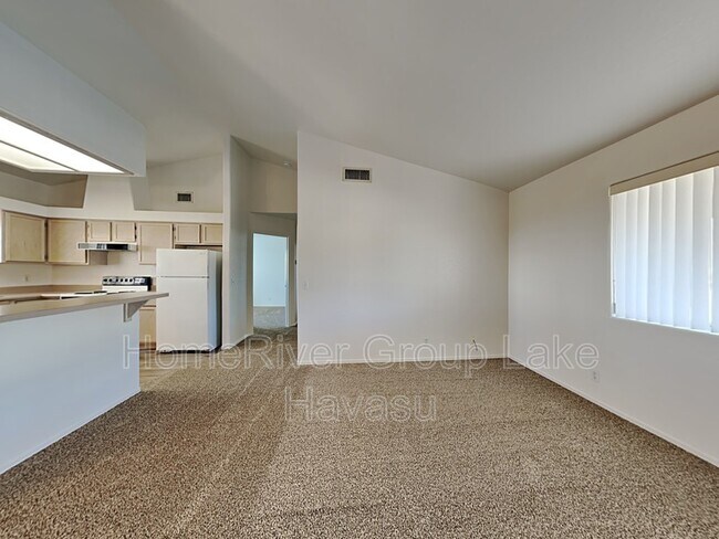 Building Photo - 3420 Ottawa Dr