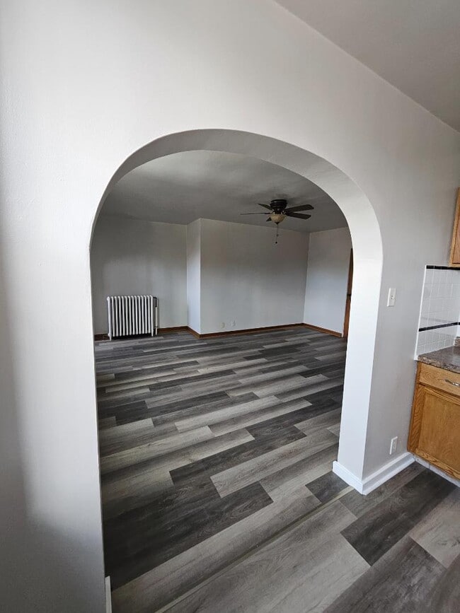 Building Photo - 1525 University Ave