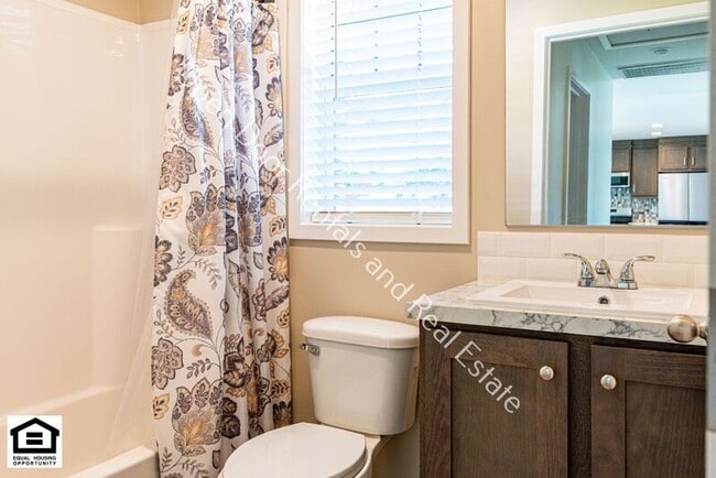 Building Photo - 3420 S 1075 E