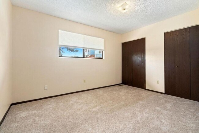 Building Photo - 119 Greenwood Dr