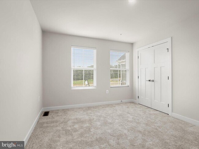 Building Photo - 4738 Naples Ave