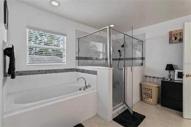 Building Photo - 913 Dorset Pl