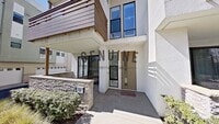Building Photo - Beautifully Furnished 3Bd 3.5Ba Condo in Costa Mesa