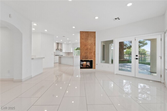 Building Photo - 3004 Sun Lake Dr