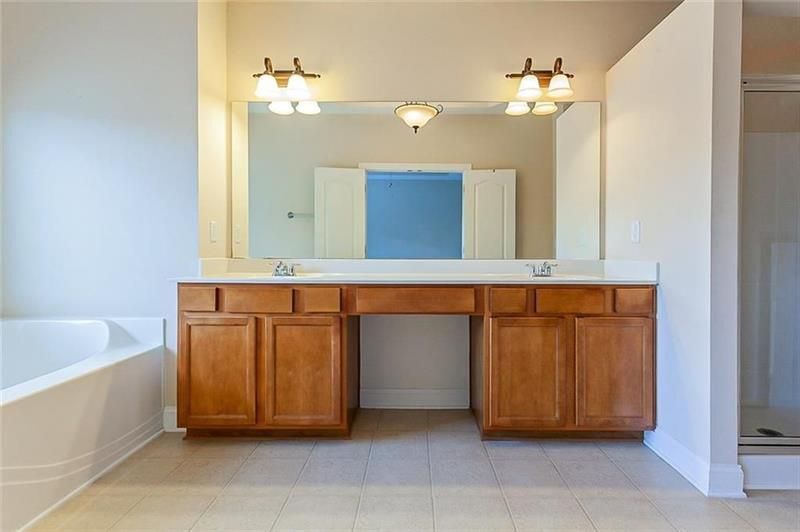 Building Photo - 275 Autry Mill Ln