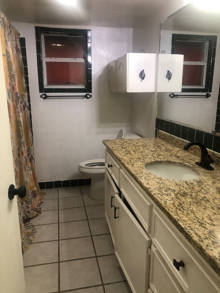 Building Photo - 10207 Wagon Rd W