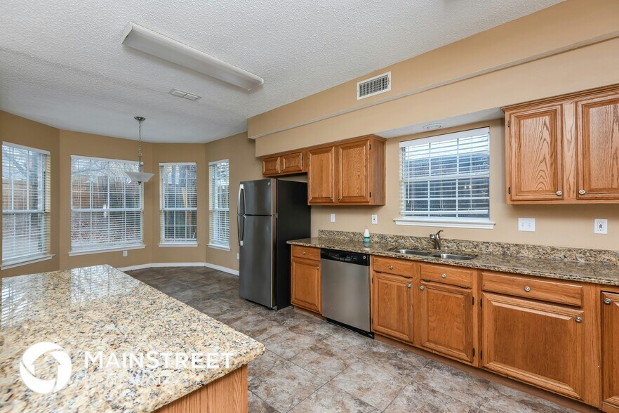 Building Photo - 2208 Havenwood Dr