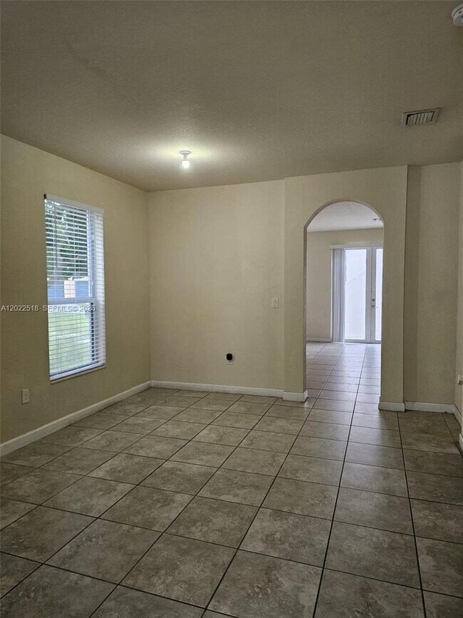 Building Photo - 9530 SW 171st Ct