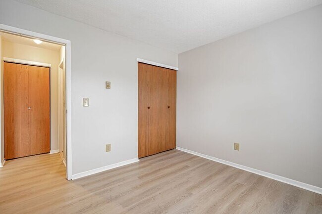 Building Photo - 207 N Madison Rd