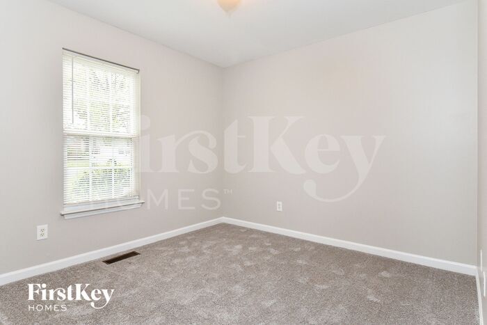 Building Photo - 203 Bingham St