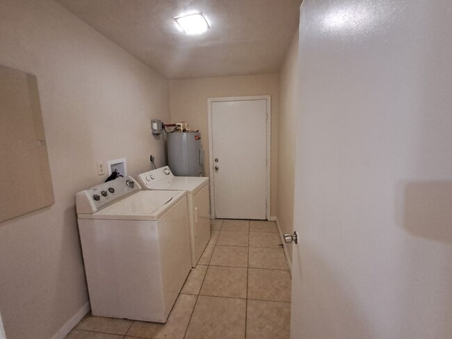 Building Photo - 1837 S Markley Ct