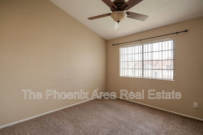 Building Photo - 2985 N Oregon St