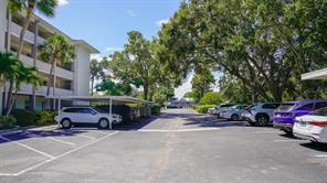 Building Photo - 1524 Lakeview Rd