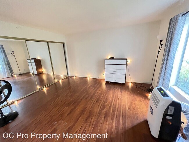 Building Photo - 2 br, 1 bath House - 21951 Rimhurst Drive ...