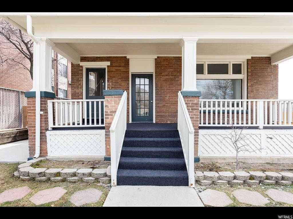 Building Photo - 253 W 600 N