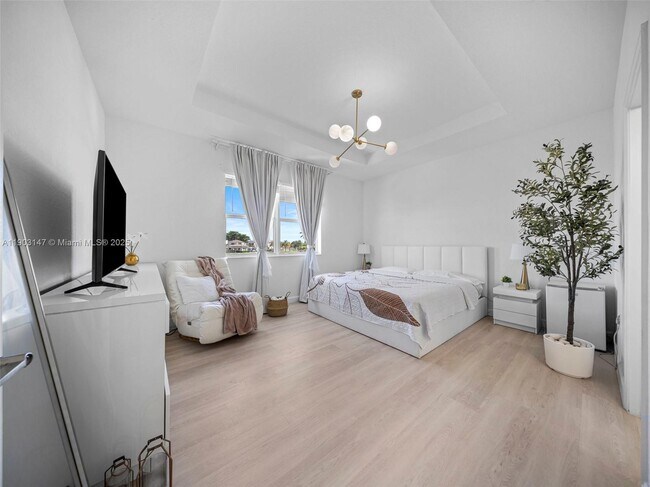 Building Photo - 1411 SE 26th Rd