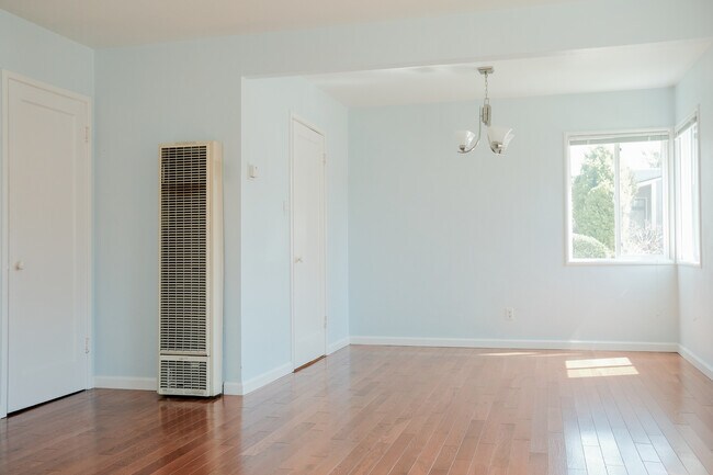 Building Photo - 1212 Neilson St