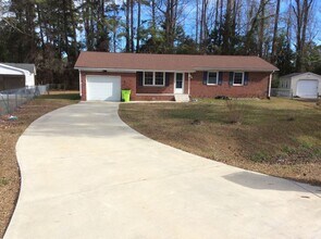 Building Photo - Ranch Style Single Family Home in New Bern