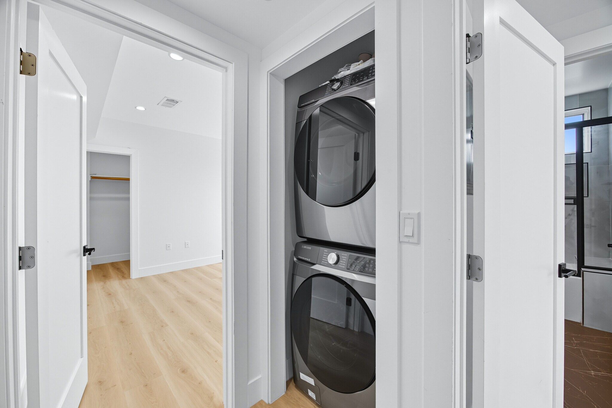 Building Photo - 3208 W 18th St