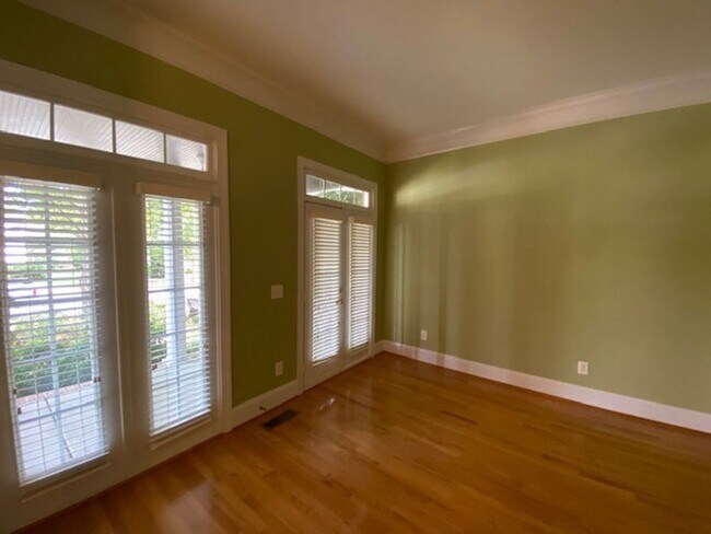 Building Photo - 131 Barclay Valley Dr