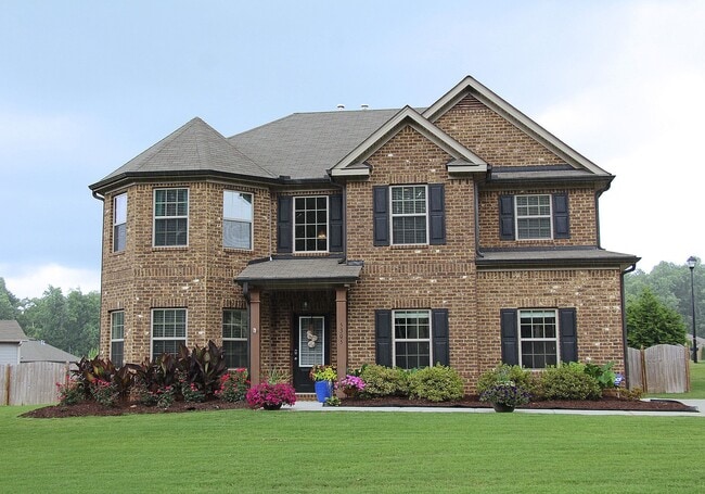 front of home - 5305 Ripken Rd