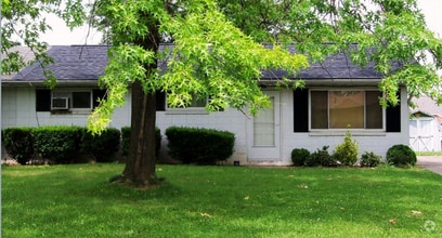 Building Photo - Charming and Well-Maintained 3-Bedroom Dup...