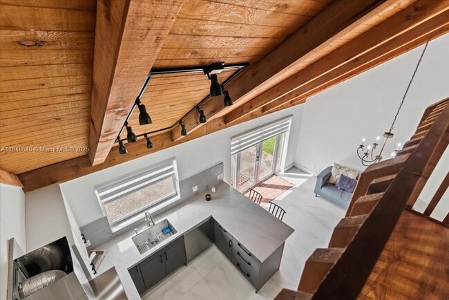 Building Photo - 8920 Crescent Dr