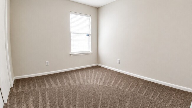 Building Photo - 7543 Legacy Pines Dr