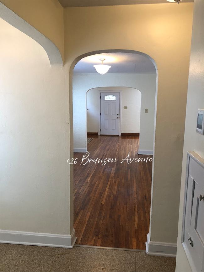 Building Photo - 126 Brunson Ave
