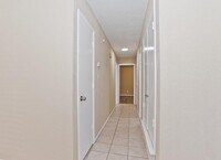 Building Photo - 8117 Foxfire Ln