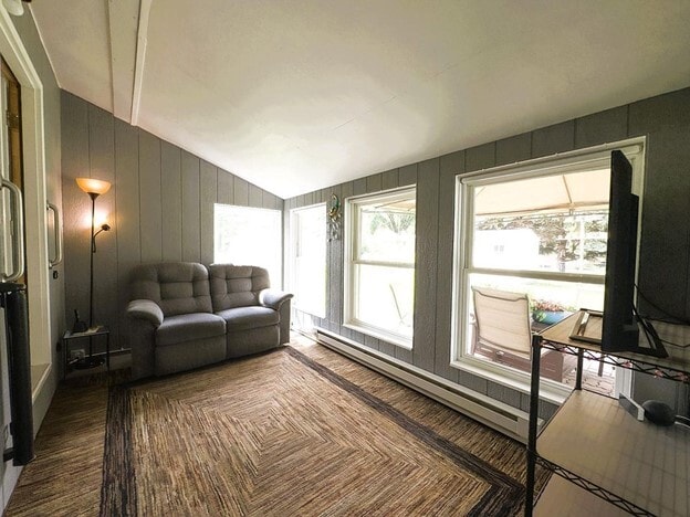 Building Photo - 525 Maple Ln