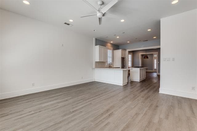 Building Photo - 832 Melba St