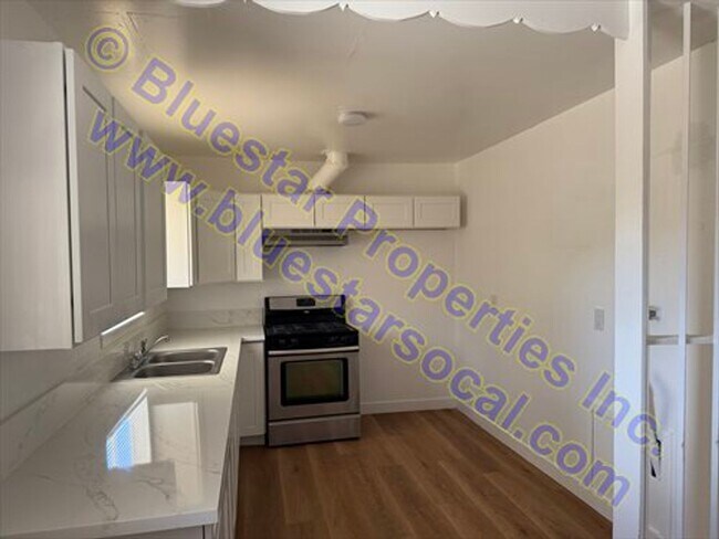 Building Photo - New Listing in Victorville!!!