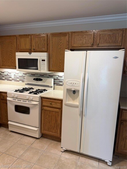 Building Photo - 523 Brookfield Dr