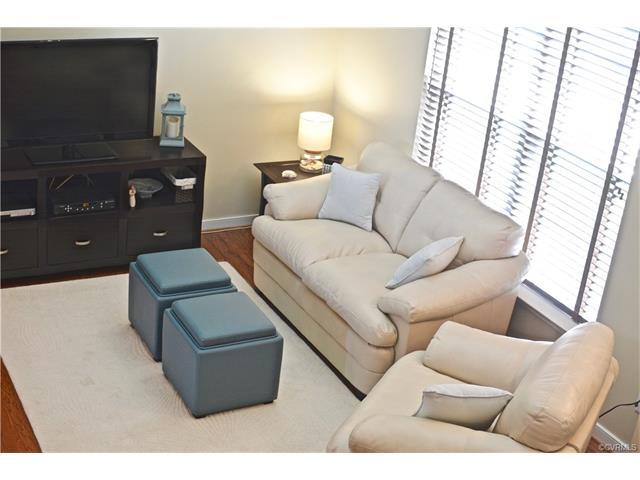 Building Photo - 9902 Magnolia Pointe Ct