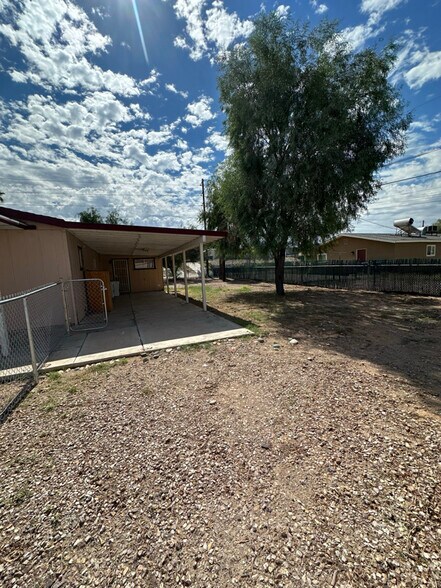 Building Photo - 740 Tiger Lilly Ln